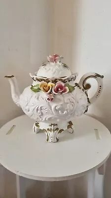 Capodimonte Tea Pot • £20