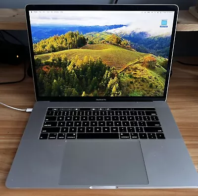 Apple MacBook Pro 15 Inch  (2018) 16GB RAM I7 2.2Ghz Radeon Pro 555x 256GB SSD • $450
