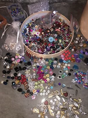 Craft Room Clear Out GEM EMBELLISHMENTS BOW FLOWERS HEARTS BUTTONS Large Mix • £3