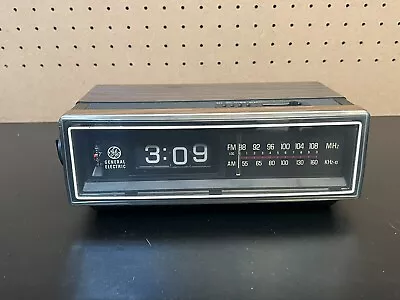 Vintage GE Model 7-4305B Clock Alarm Radio Flip Roll Numbers General Electric • $20