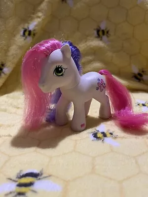 My Little Pony Cute Curtsey G3 Hasbro 2005 Crystal Princess - MLP Amazing Piece • £6.99
