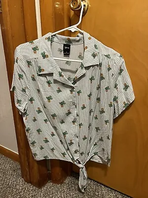 NWOT Box Lunch Disney Mickey Mouse Cactus Women’s XL Tie-Front Woven Top • $28