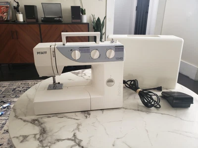 $129.99 • Buy Pfaff 1040 Type 740 Electronic Hobby Sewing Machine Foot Pedal Case