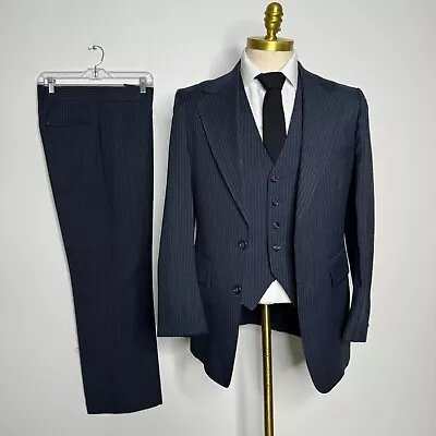 Vtg 3 Piece Suit Mens Blue Stripe 40R 32W Great Gatsby • $99.99