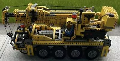 Lego Technic 8421 Pneumatic & Electric Crane Truck • $399.89