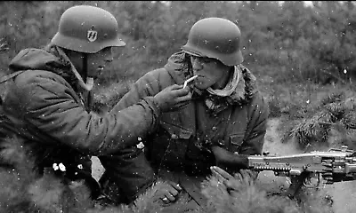 WW2 WWII Photo German MG42 Crew World War Two Wehrmacht Germany  / 2642 • $6.49