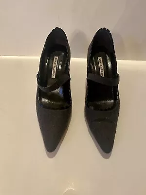 Manolo Blahnik Gray Wool With Black Patent Scallop Trim Mary Jane US 12 • $129.99