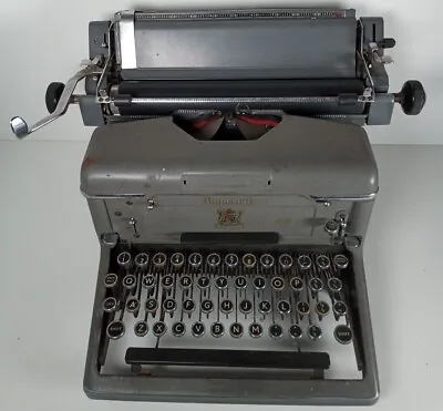 Vintage Imperial Typewriter - Model 65 Metal Body  • £44