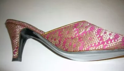 New Vintage 1980's  Pandai Sikat Shoes Pink & Gold 37( 5-51/2) Heel 2 1/2  • $35