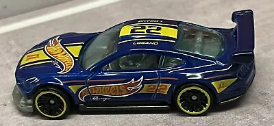 HOT WHEELS MUSTANG NASCAR  1:64 Scale Model Race Car New Unopened Card • £9.90