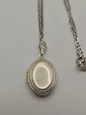 Vintage Sterling Silver Locket With Space For 2 Photos On 925 Italy Chain 20  • $14.99