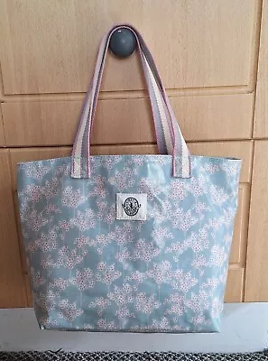 * Kirstie Allsopp * Wipe Clean Oilcloth Tote Bag (duck Egg Blue ~ Ditsy Design) • £14.95