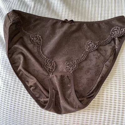 International Intimates Vintage Bikini Panty Brown Lace Trim Size 8 • $7.99