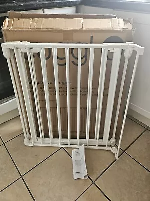 Cuggl XXL Wall Fix Room Divider Safety Gate • £15