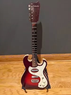 Vintage Silvertone Model 1457 Electric Guitar With Amp In Case - Great Condition • $1050