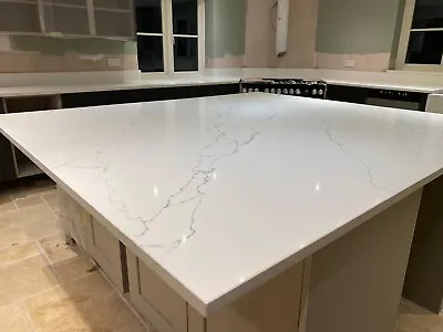 Shaker Kitchen Cabinets And 20mm White Carrara Marble Quartz Worktop • £1