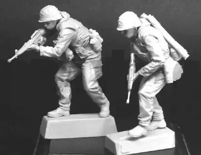 1/35 Resin Figure Model Kit Vietnam War Two US Soldiers Marines Attack Unpainted • $17.47