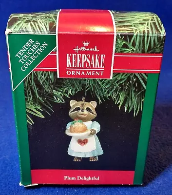 Hallmark 1991 Plum Delightful Keepsake Ornament Cooking Raccoon Christmas QX4977 • $7.94