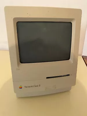 Apple Macintosh Classic II 1991 Model Number M4150 • £361.58