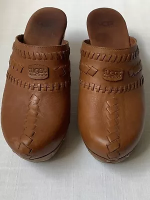 Ugg Leather Clogs Size 7. Excellent Condition • $35