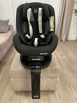 Maxi Cosi Familyfix 3 Isofix Base • £80