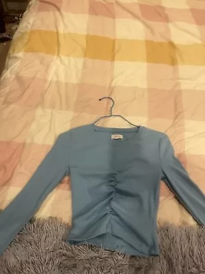 Long Sleeve Shirt  Ladies 6 ￼ • $8