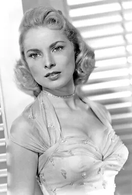 Janet Leigh  Unsigned 6  X 4  Photo - Beautiful American Actress *2158 • £1.60