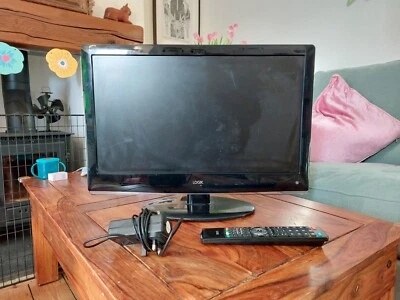 £45 • Buy LOGIK 22  L22LDVB21 HD Ready 1080p LED TV Wth Built In DVD Player+Remote Control
