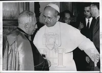 1968 Press Photo Pope Paul VI Shakes Hands With Giacomo Cardinal Lercaro Of • $12.99