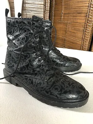 Vintage Vera Wang Lace Up Boots Victorian Filligri Lace 8 Gothic Grunge 90s Y2k • $45