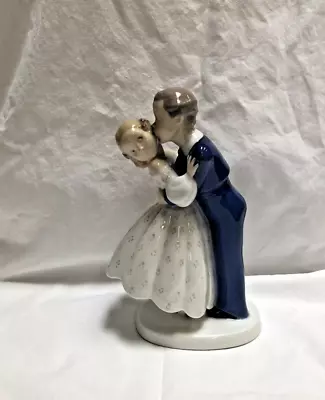 Vintage B&g Bing & Grondahl Porcelain Figurine  First Kiss Denmark 2162 • $21.95
