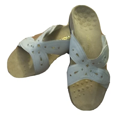 £26.77 • Buy Vionic Women's 9 Orthaheel Leather White Sandals Size 9 Slide On  Euc