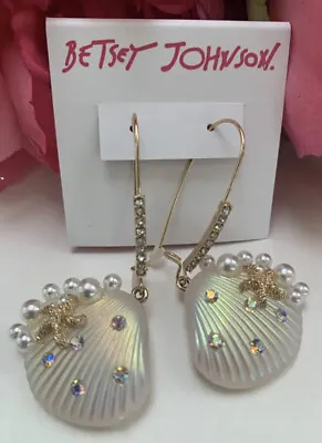 Betsey Johnson Golden Starfish Seashell Crystal Clam Faux Pearl Dangle Earrings • $28.55