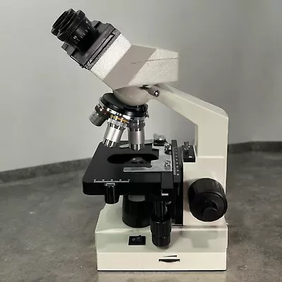 OMAX Binocular Microscope (White) 4/.10 10/.25 40/.65 100/1.25 • $80