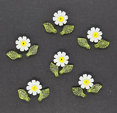 Daisy Flower And Leaf  Beads • £4.85