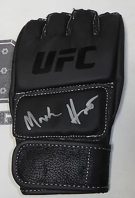 Mark Hunt Signed Official UFC Glove PSA/DNA COA Autograph 193 180 Fight Night 65 • $259.99