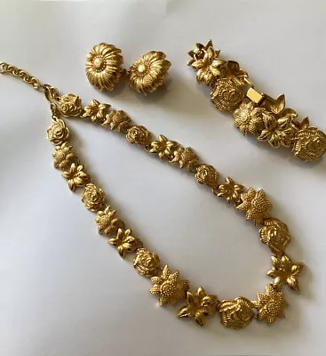 Monet Gold Tone Set Necklace Bracelet & Earrings Daisy/sunflower Signed • £29.99