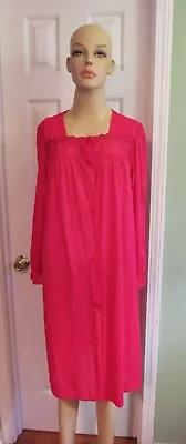 Vintage Vanity Fair Nightgown Robe Size M Embroidered Accents • $19.99