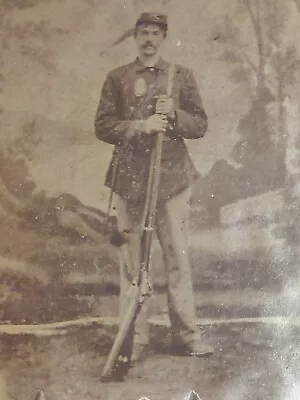 FRAMED 8 X10  CIVIL WAR UNION SOLDIER W/RIFLE PHOTO-1910s/20s COPY FROM TINTYPE • $9.99