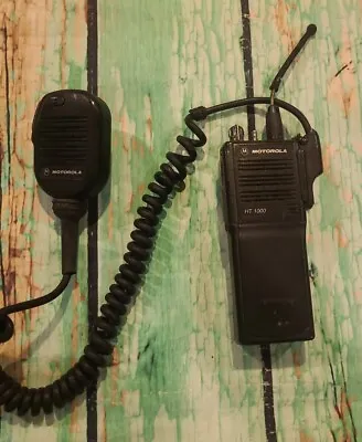 $40 • Buy Motorola HT1000 H01SDC9AA1BN Radio FM Handie-Talkie Untested For Parts