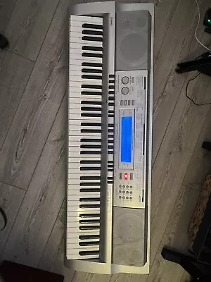 Casio WK-210 76-Key Personal Piano Keyboard With 570 Tones • $140