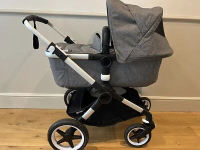 £200 • Buy Bugaboo Fox 2 Travel System