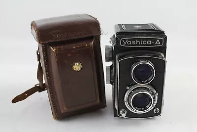 Vintage Yashica A TWIN LENS CAMERA W/ Yashikor 80mm F/3.5 Lenses WORKING • £39