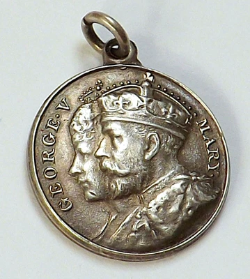 £4.20 • Buy 1935 King George V & Mary Silver Jubilee Commemorative Enamelled Medal