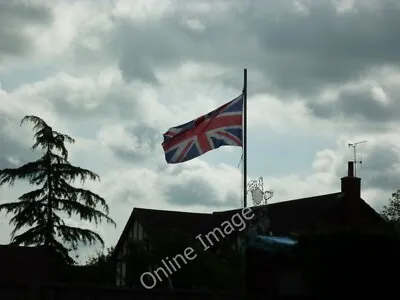 Photo 6x4 Upside Down Union Flags #16 Crowle Hill On Cross Street Crowle C2011 • £2