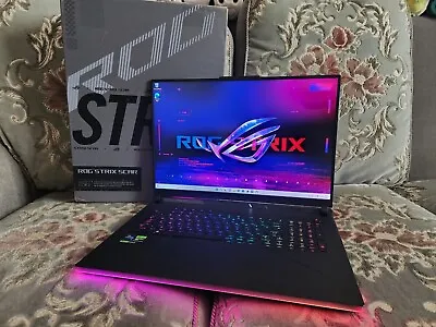 ASUS ROG Strix SCAR 18 I9 13980HX RTX 4090 32GB 2TB QHD+ 240Hz Laptop VATINC • £2699