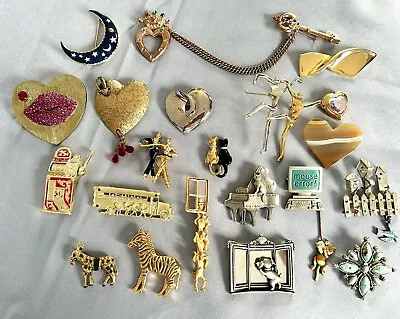 Vintage Lot Of 21 Brooches Jewelry  Many Signed • $25