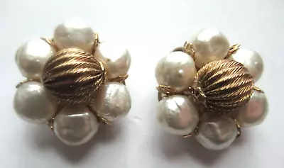 Vintage Faux Pearl Cluster Clip Earrings • $1.99