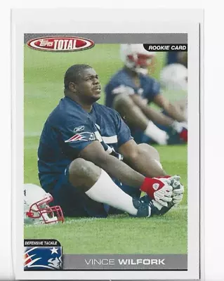 Vince Wilfork 2004 Topps #372 Rookie Card • $22