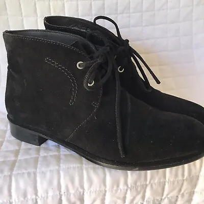 Women's Via Spiga Flat Ankle Boots Booties Shoe Size 6  Suede • $45